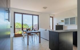 By The Lake Apartments - Centro Storico