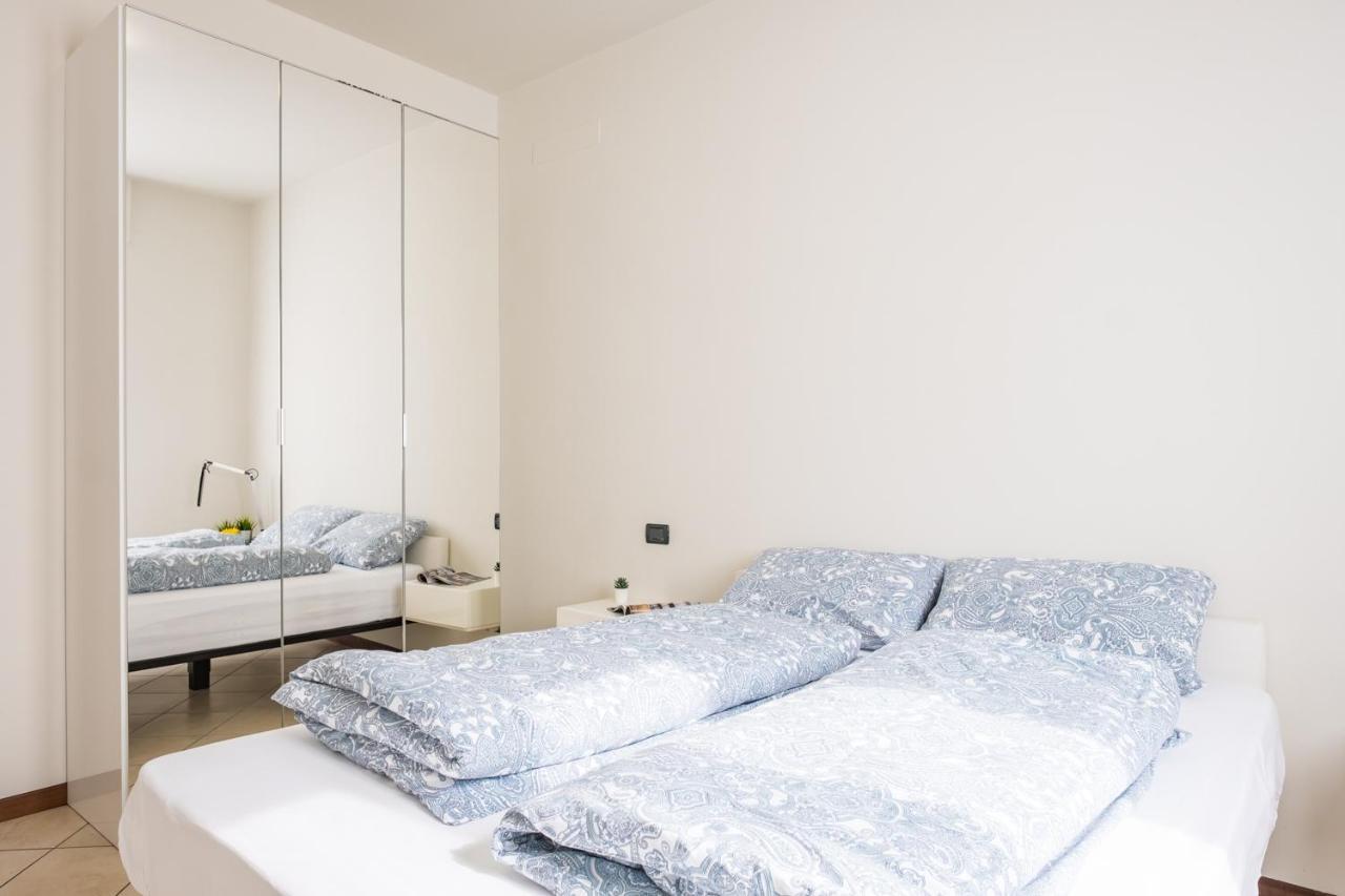 By The Lake Apartments - Centro Storico Desenzano del Garda Exterior photo